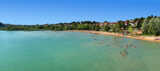 Plage du Lac de Clairvaux-les-Lacs © Jura Tourisme